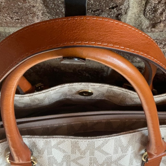 MICHAEL KORS 👜 Hamilton - Picture 5 of 16